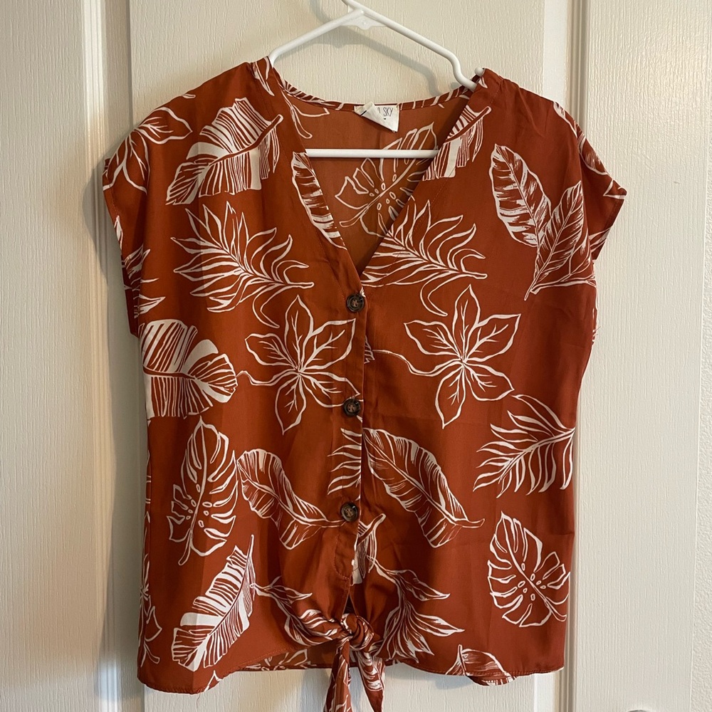 Tie front Hawaiian print blouse